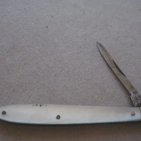 Victorian Mother of Pearl Hafted Steel Bladed Folding Fruit Knife, c1900