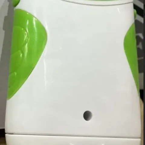 5 x Brand New Battery Operated Clippers