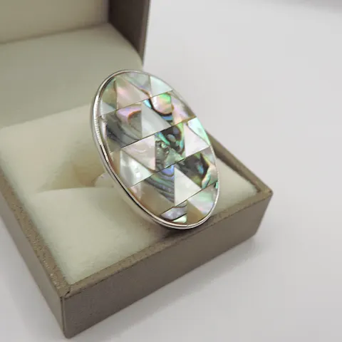 Sterling Silver Mother of Pearl Ring New With Gift Box