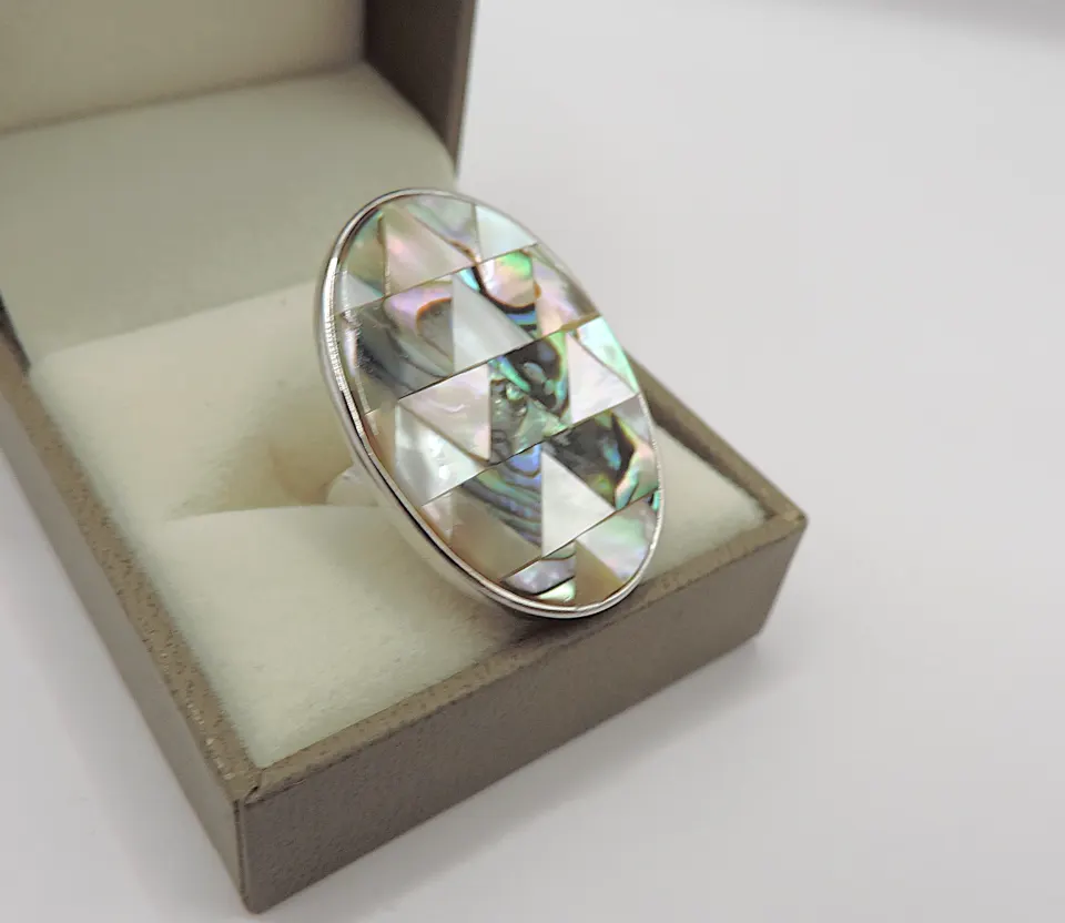 Sterling Silver Mother of Pearl Ring New With Gift Box