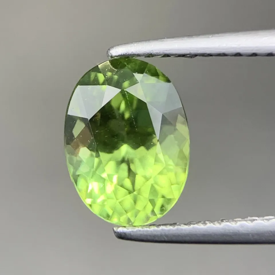 APD-11, Top Quality Natural Peridot Gemstone