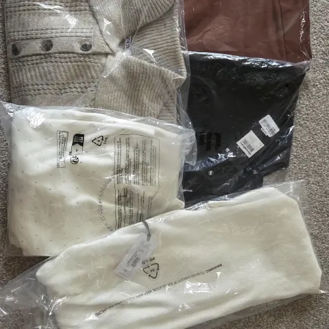 Clothing Bundle Includes ZARA, Principle Petite, Autograph, Threadbare, M&S, Combined RRP £135