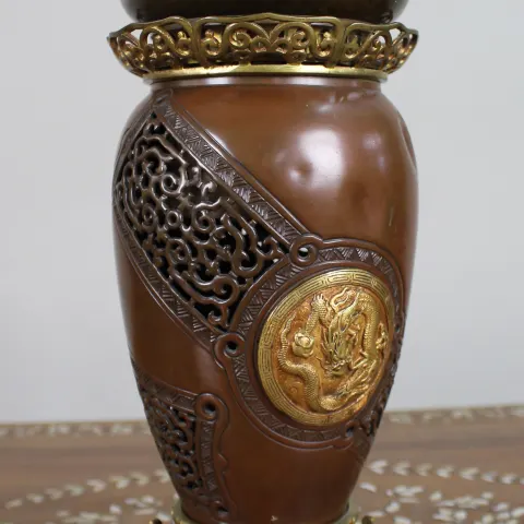 Meiji Period Japanese Bronze Oil Lamp c.1900