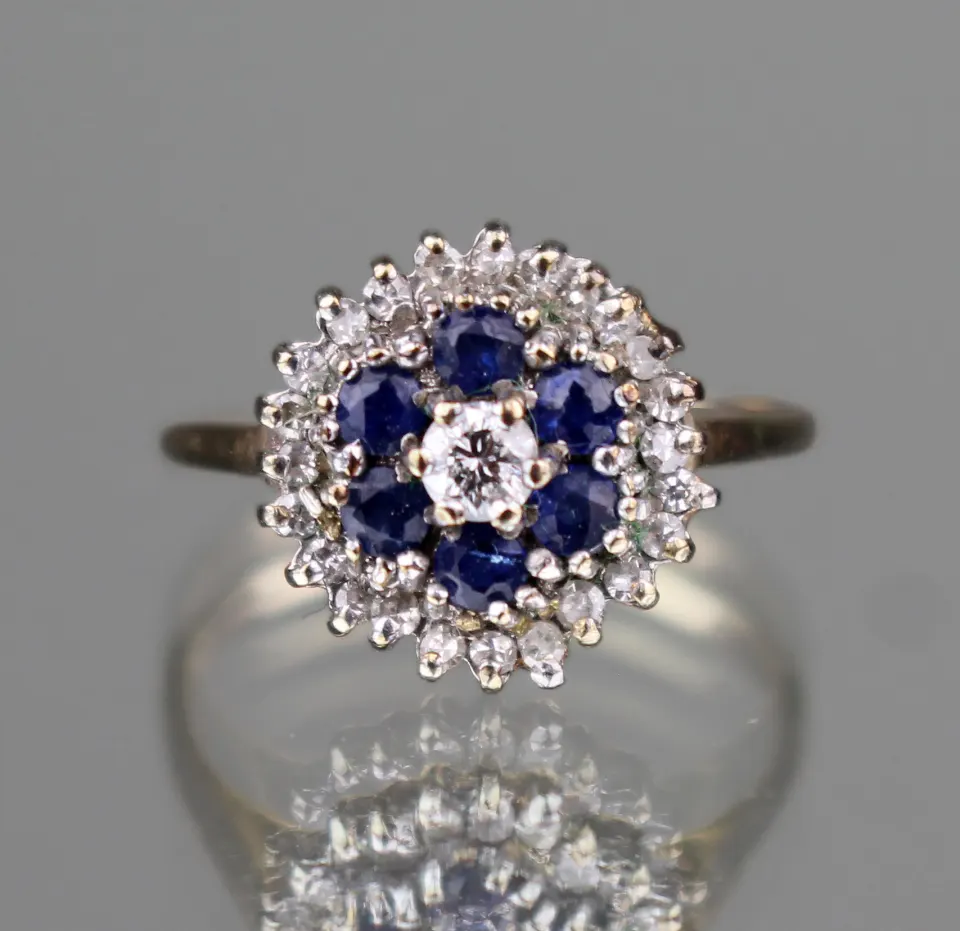 Vintage Sapphire & Diamond 9ct Gold Ring