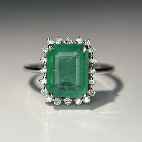 Beautiful 2.90 CT Natural Emerald Ring With Natural Diamonds & Platinum 950