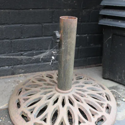 Vintage Metal Gazebo Stand
