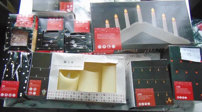 AZ146 Xmas lights 4 RRP £150 to £200