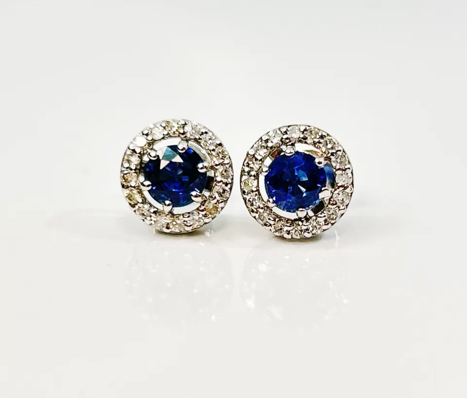 Beautiful Natural Unheated Blue Sapphire earrings  with diamonds & Platinum