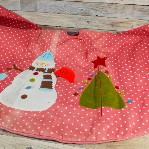 120cm 3D Quilted Fabric Christmas tree skirt  Rrp £29.99
