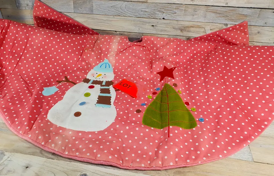 120cm 3D Quilted Fabric Christmas tree skirt  Rrp £29.99