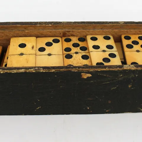 Vintage Cased Dominos