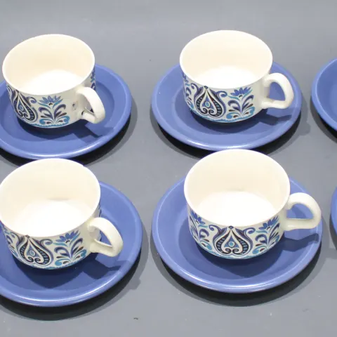 20 Pieces of Pallisy Tableware