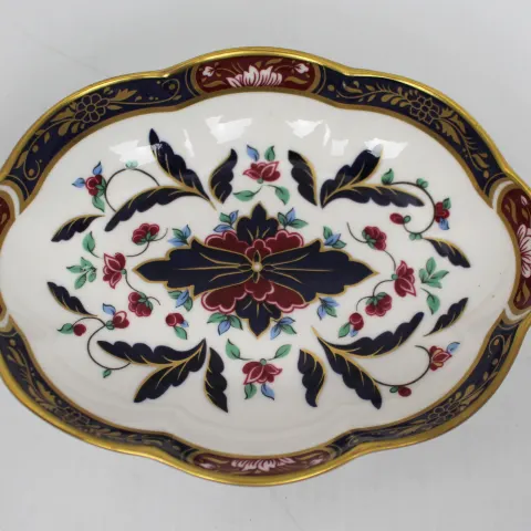 Royal Worcester Prince Regent Shaped Dish