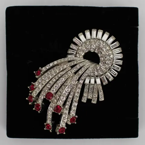 Sterling Mint Commemorative Brooch To Celebrate Her Majesty The Queen Mother