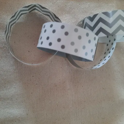 Paperchase Make your own Paperchains.  60 rings in each pack.  RRP £4.50 each pack. 10 packs