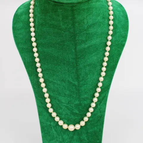 Cultured Pearl Necklace with 9ct Gold Clasp