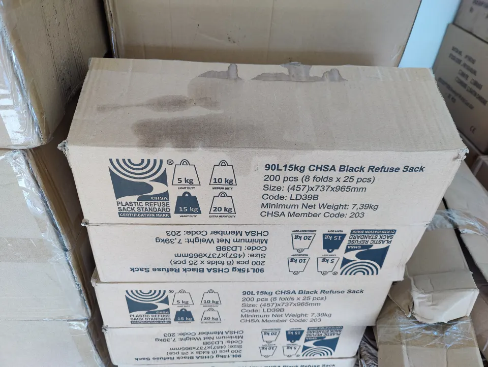 BOX OF 200 90L 15KG HEAVY DUTY BLACK REFUSE SACKS. SIZE: 737X965MM