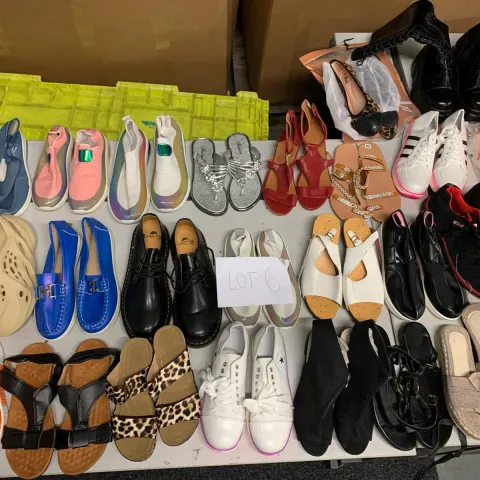Mixed Footwear - Mainly Ladies Footwear x 31 Pcs - All New items - (Trade Lots 6)