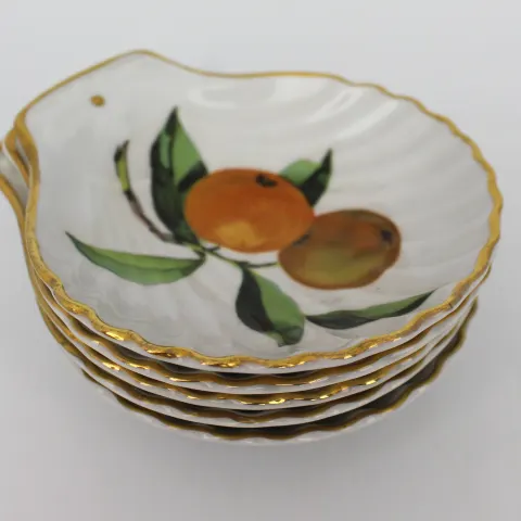 Set of 5 Royal Worcester Evesham Shell Form Dishes