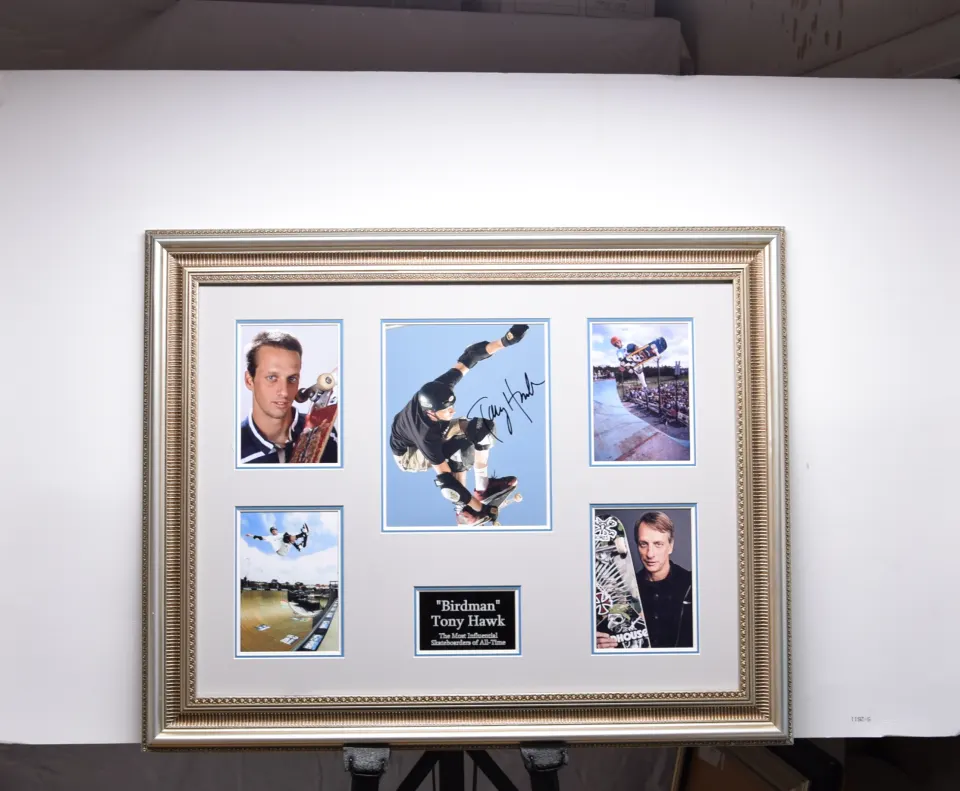 TONY HAWK framed original signature presentation