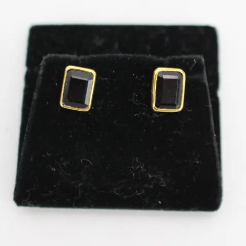 Pair of Vintage 9ct Gold Jet Ear Studs