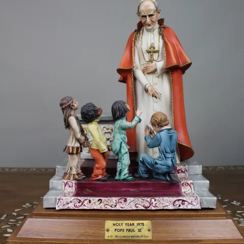 Large Capodimonte Porcelain Figurine – Pope Paul VI