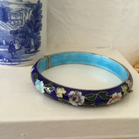 Vintage Flower Design Enamel Bangle Bracelet