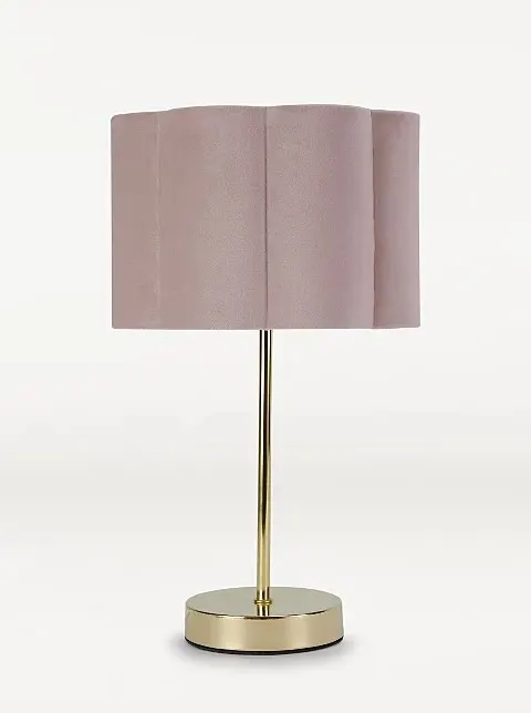 (132/6D)  Lot RRP £103 – 6 Lighting Items.  2x Velvet Pink Scallop Table Lamp RRP £15 Each. 2x Brus