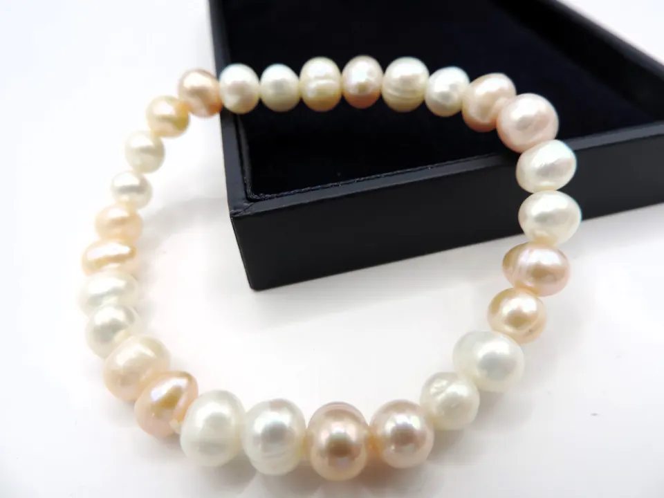 Cultured Pearl Bracelet New With Gift Pouch