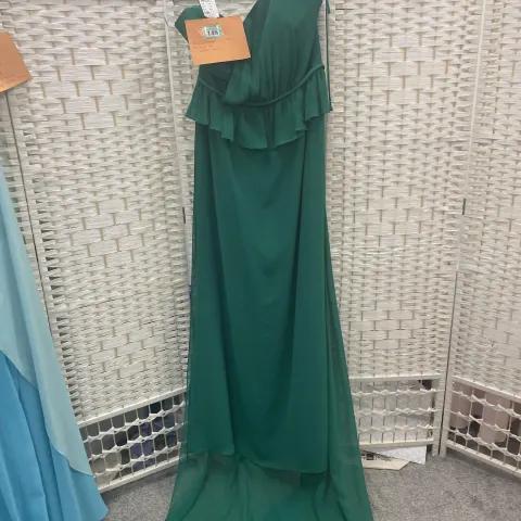 Alfred Angelo prom dress AA7297 size 16 Emerald green
