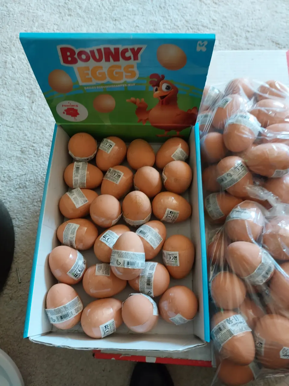 Box of 20 bouncy eggs.