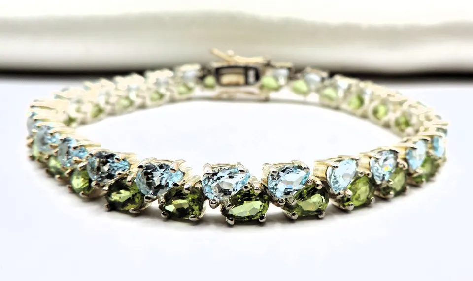 Sterling Silver Topaz & Peridot Tennis Bracelet 13.5 Carats New with Gift Box