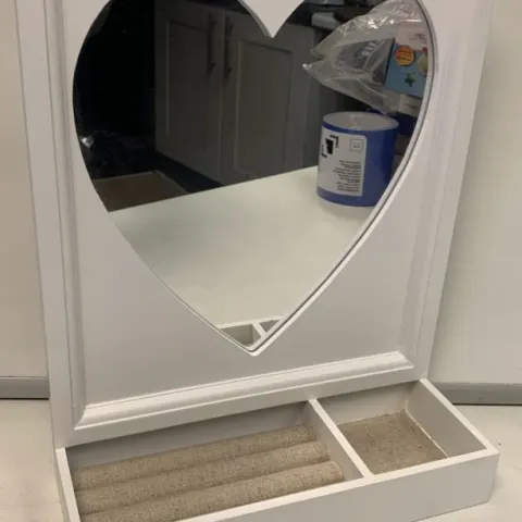 4 x White Wooden Heart Mirrors L10