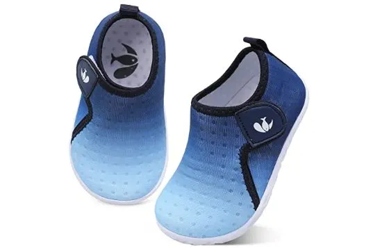 25 x Boys Girls Water Shoes L22