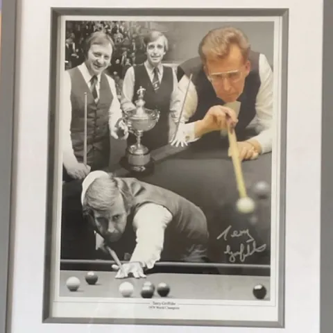 Terry Griffiths Authentic Signed Framed Snooker Photo | COA | Brand New