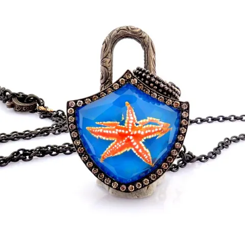 An Exquisite, Convertible Clasp Necklace Embellished With Gold, Topaz With Reversely Engraved Intagl