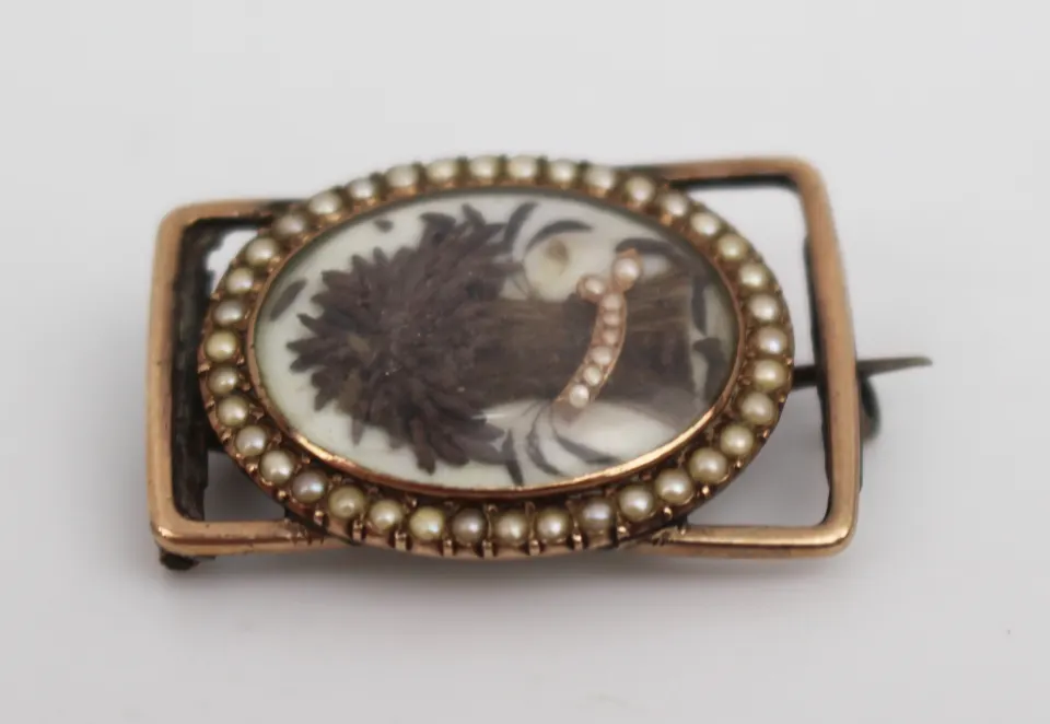 Antique Georgian Gold Mourning Brooch