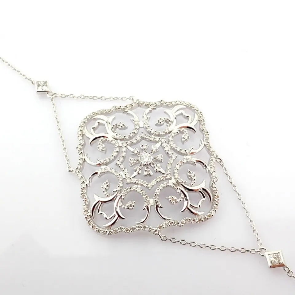 18K White Gold Bracelet Detailed With Brilliant Diamonds