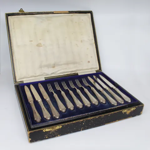Antique Cased Silver Knives & Forks