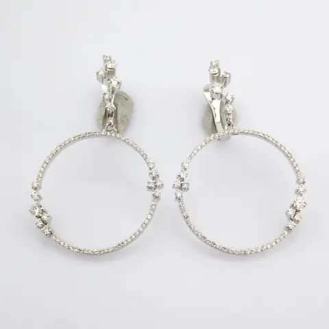 18K White Gold Earrings Detailed With Brilliant Diamonds