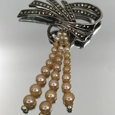 Vintage Silver Marcasite and Pearl Tassel Brooch – Bow Design