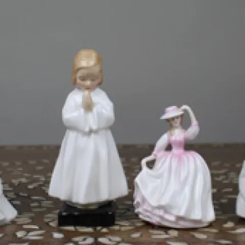 Collection of 6 Royal Doulton Figurines