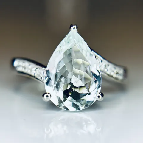 Beautiful 2.60 CT Natural Aquamarine Ring With Natural Diamonds & 18k White Gold