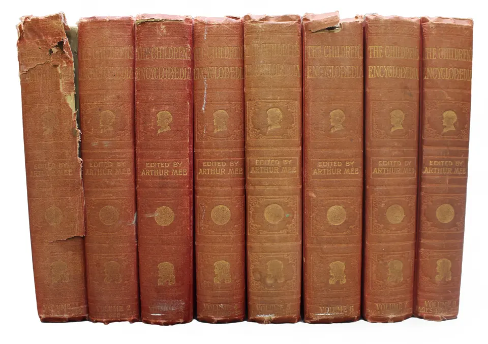 The Children's Encyclopaedia Edited By Arthur Mee 8 Volumes