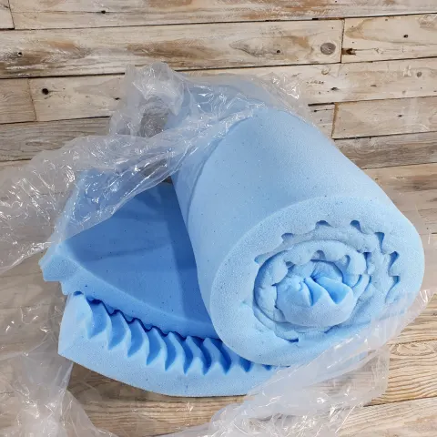 Lucid Zoned Gel Top Foam Mattress. Size 2m x 90cm x 5cm thick. (Open but never unrolled)  Rrp £60