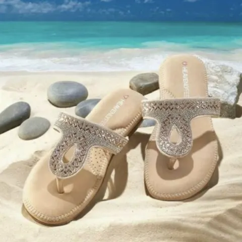 12 Brand New Pairs of Heavenly Feet Twist Throng Sandals