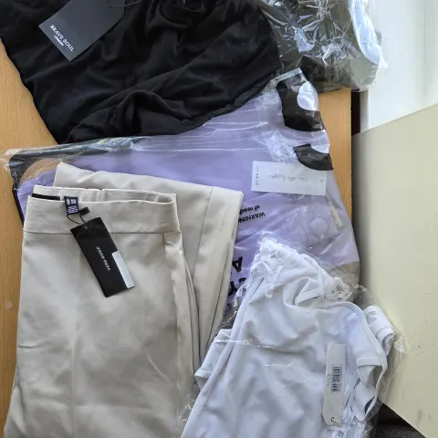Clothing Bundle To Include Zara, Miss Selfridge, Vero Moda, Brave Soul RRP £230