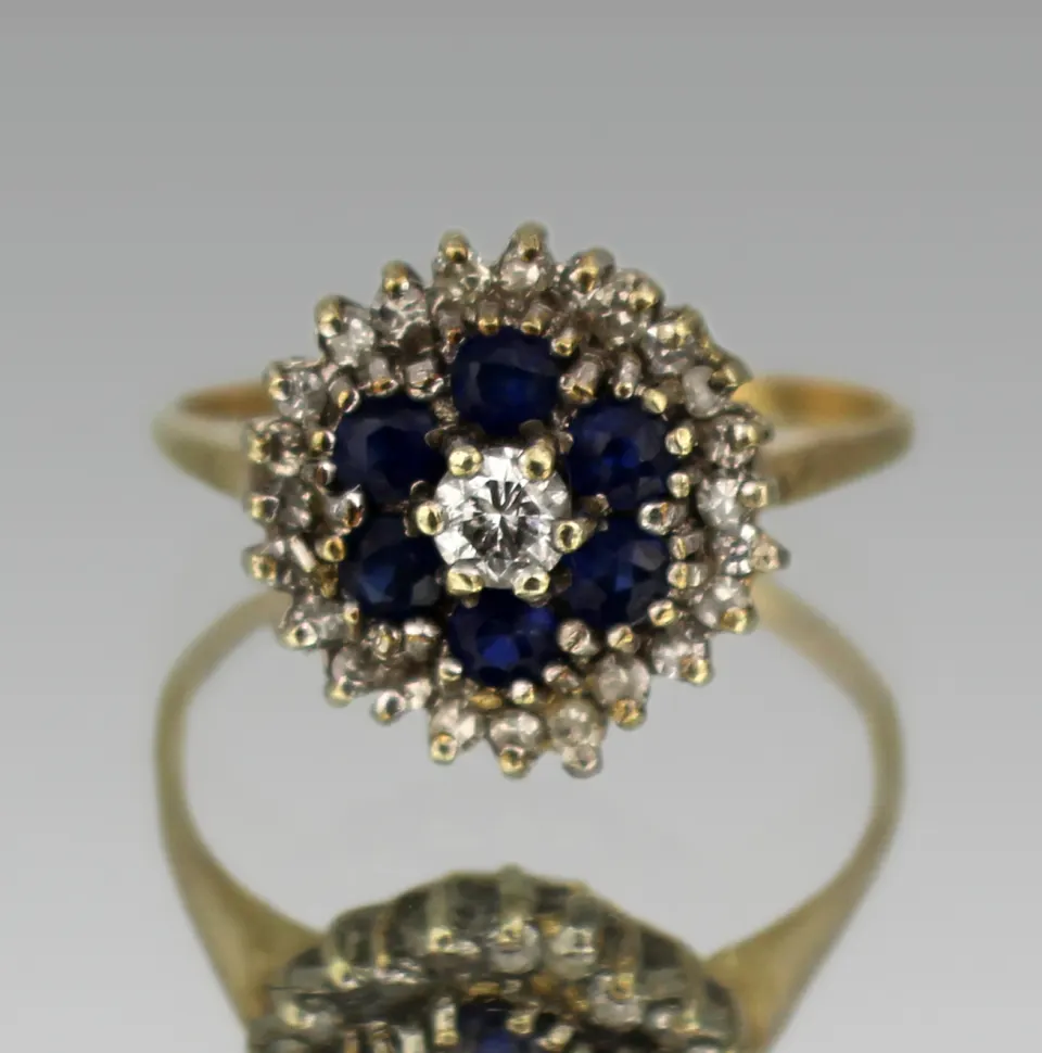 Vintage Sapphire & Diamond 9ct Gold Ring