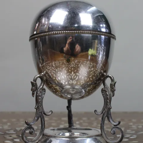 Late Victorian Silver-Plated Egg Coddler on Stand