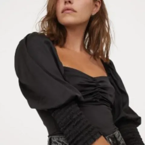 200 Pieces of Style Snatch Clothing